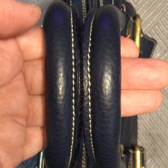 Guia’s large blue leather satchel for women - Picture 9 of 9